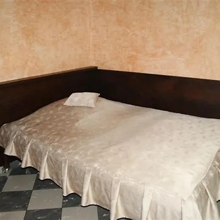 Inn Pokoje Goscinne Gum-bar 3*