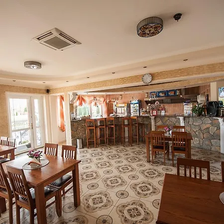 Värdshus Goscinne Gum-bar Biskupice (Poznan)